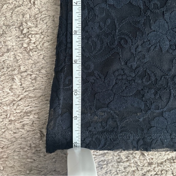 Newport News Double Lined Tank - Picture 7 of 9